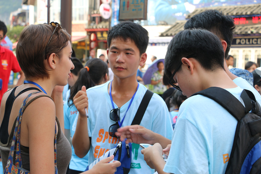 阳朔电视台报道欧美达夏令营