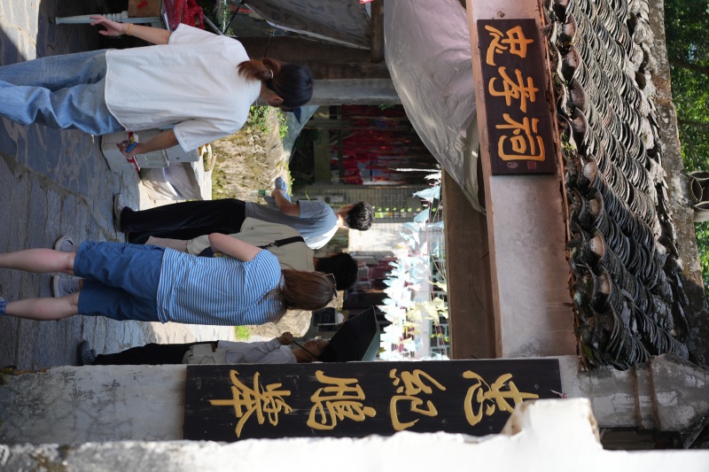 默认图片描述